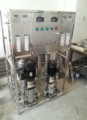 鞍山大連超純水處理設(shè)備價(jià)格_沈陽(yáng)碧海源專(zhuān)業(yè)加工1噸單級(jí)純凈水設(shè)備主機(jī)_遼寧沈陽(yáng).